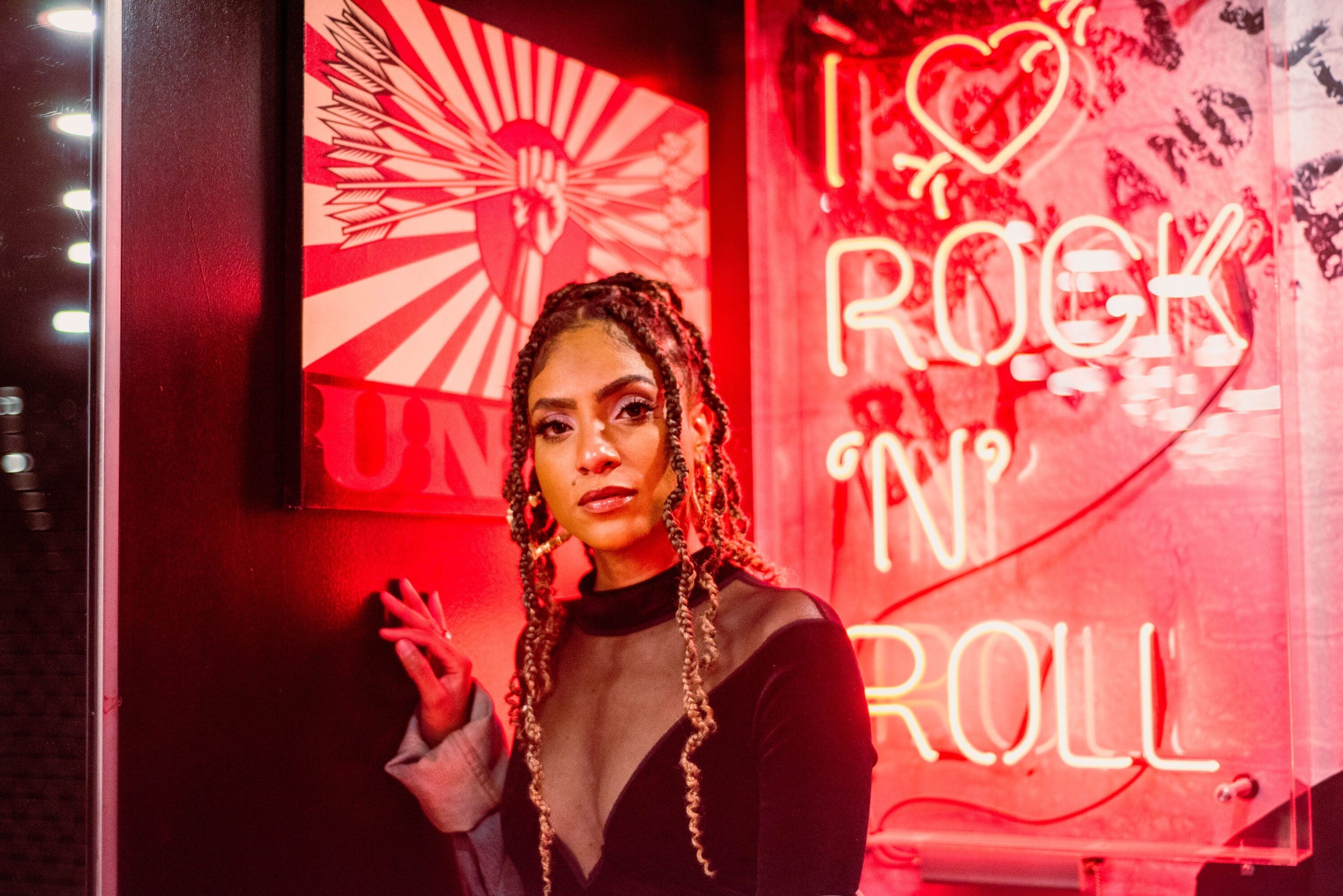 Naomi Cowan Brings Star Power to The Lemmon Stage at El Mocambo Portrait of Naomi Cowan at the El Mocambo in Toronto