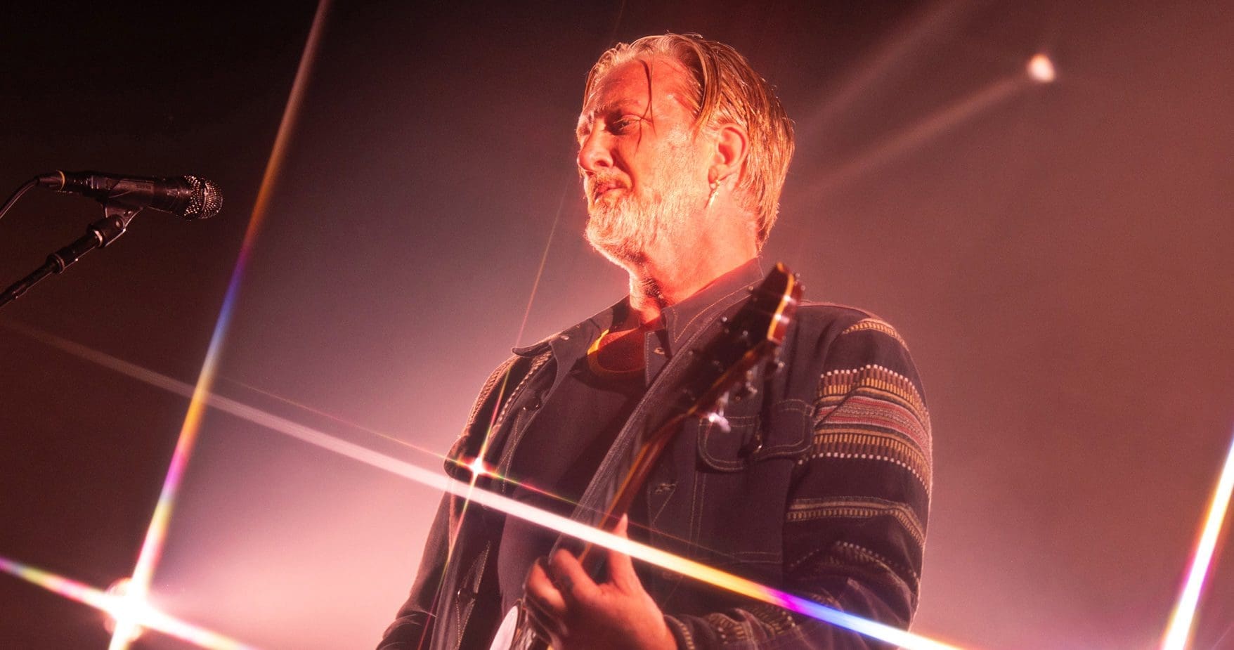 Royals Tour: Queens of the Stone Age Cross Canada