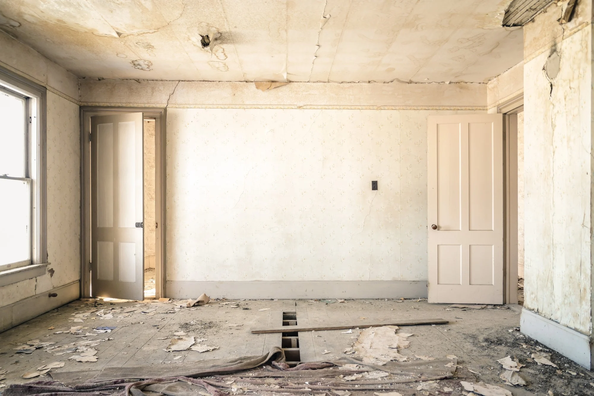 Transforming Your Space: A Guide to Renovating Without the Demolition